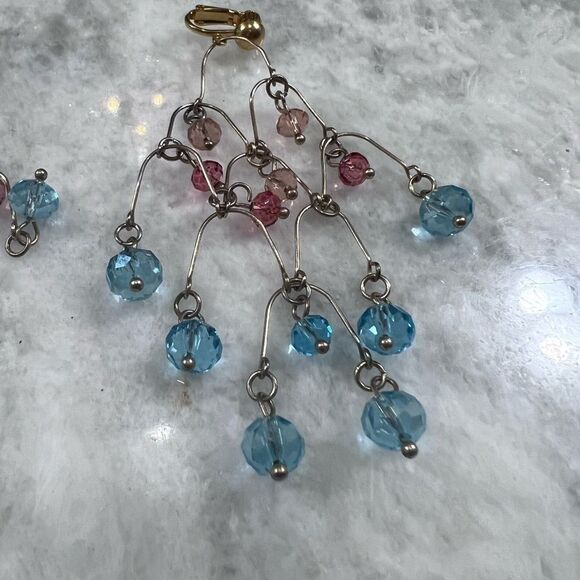 Colorful clip dangle earrings - Picture 6 of 6